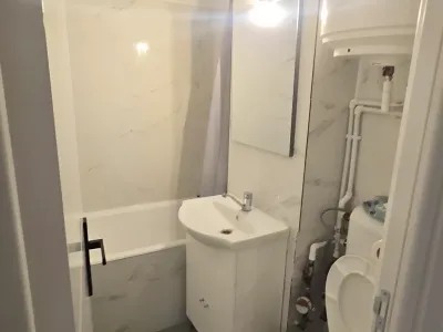baie cu cada vanzare-cumparare apartament Sector 3 București